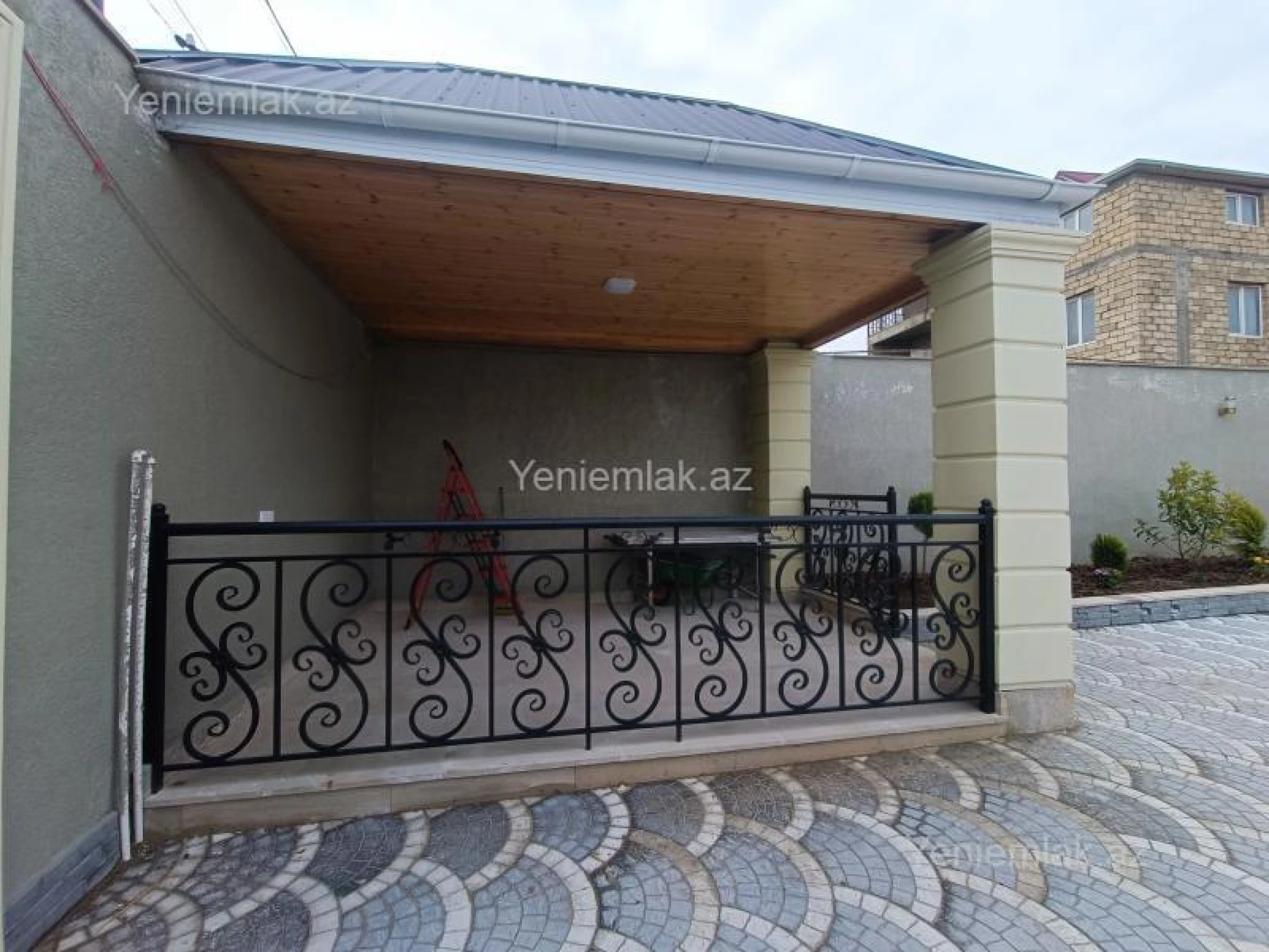 Satılır 5 otaqlı həyət evi 150 m²