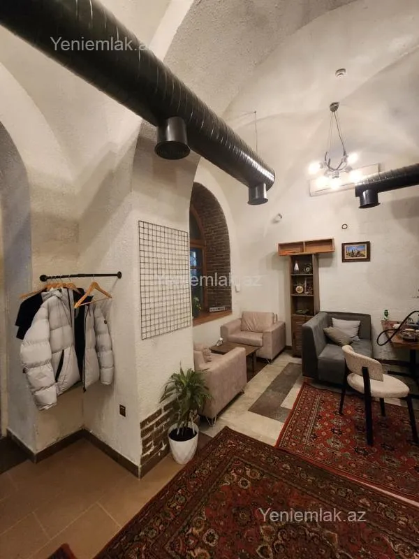 Satılır 1 otaqlı obyekt 70 m²