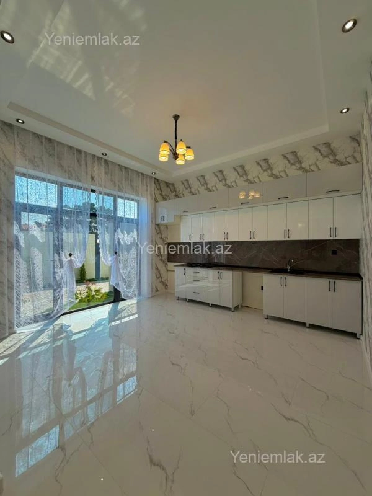 Satılır 4 otaqlı həyət evi 170 m²