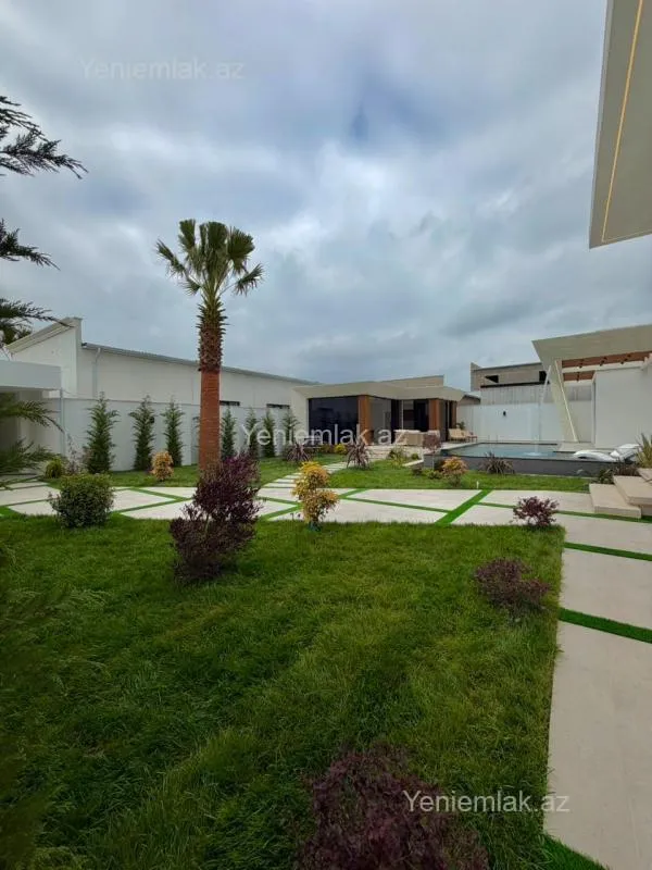 Satılır 5 otaqlı həyət evi 220 m²