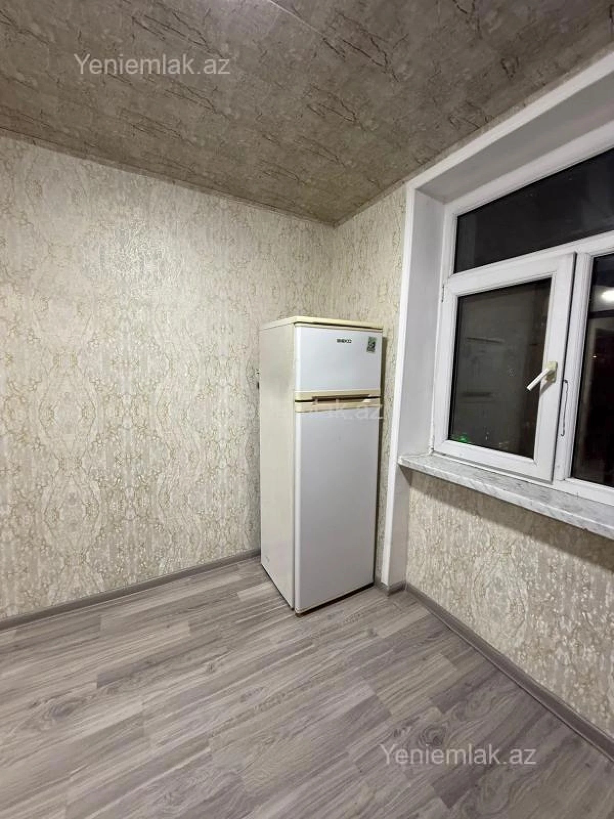 Satılır 1 otaqlı köhnə tikili 35 m²