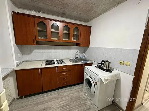 Satılır 1 otaqlı köhnə tikili 35 m²