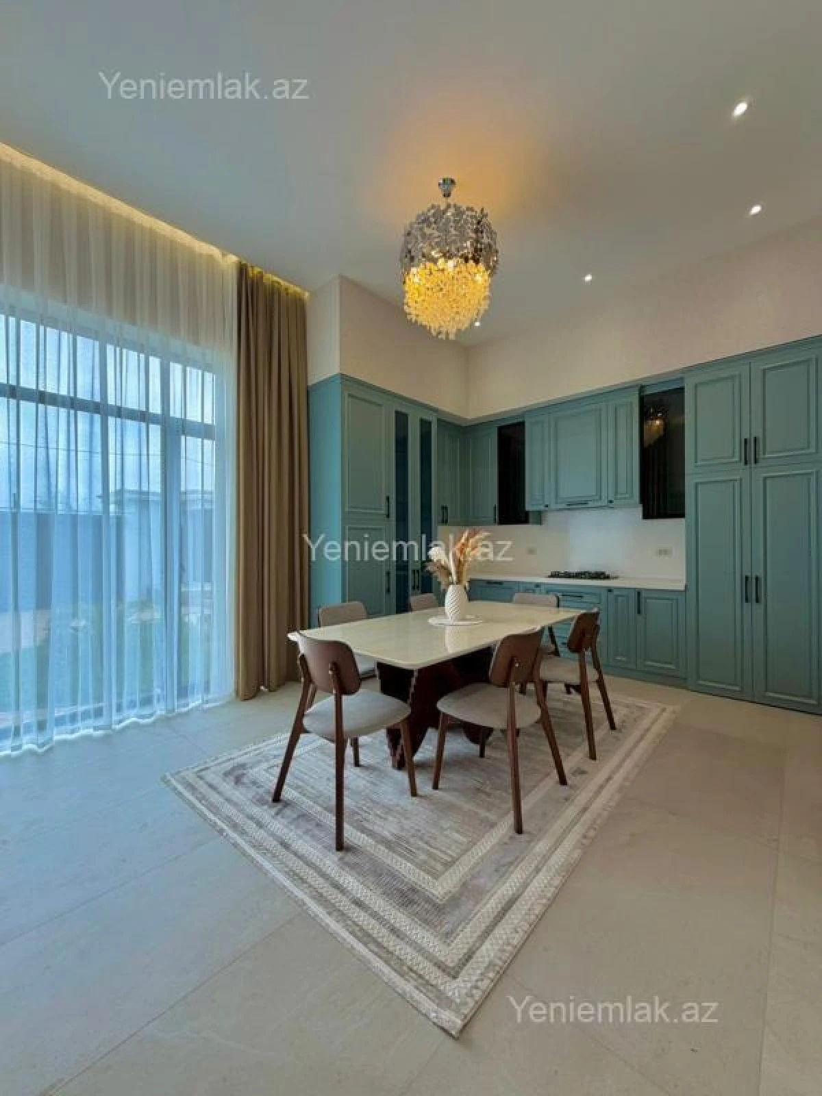 Satılır 4 otaqlı həyət evi 200 m²