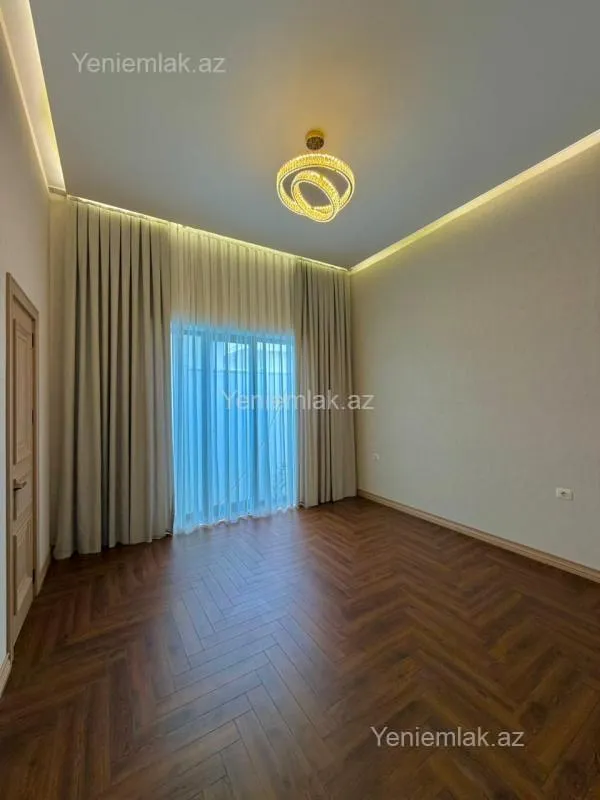 Satılır 4 otaqlı həyət evi 200 m²