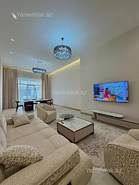 Satılır 4 otaqlı həyət evi 200 m²