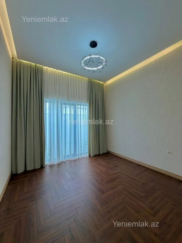 Satılır 4 otaqlı həyət evi 200 m²