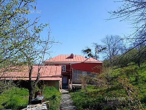 Satılır 5 otaqlı həyət evi 197 m²