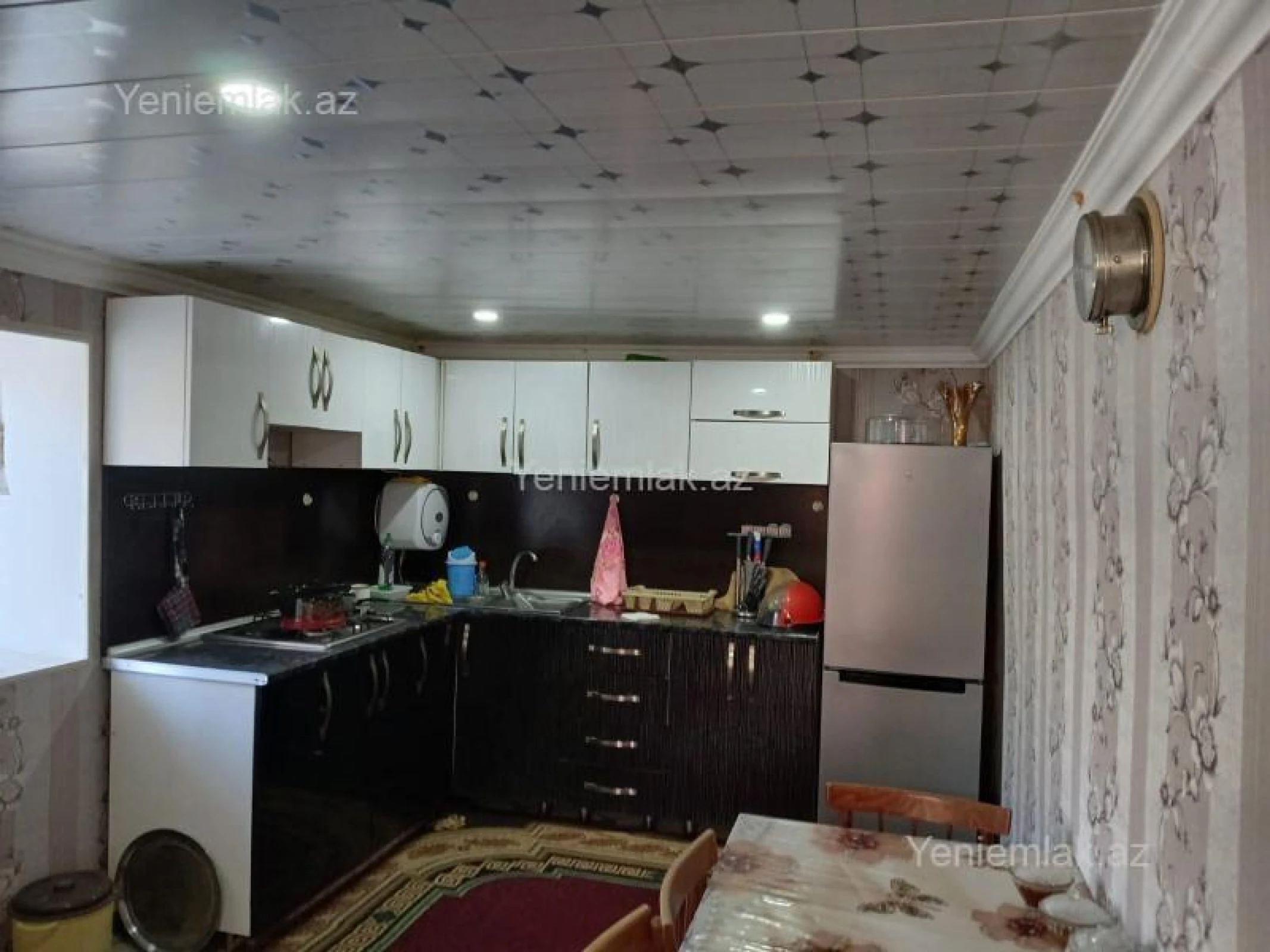 Satılır 5 otaqlı həyət evi 197 m²