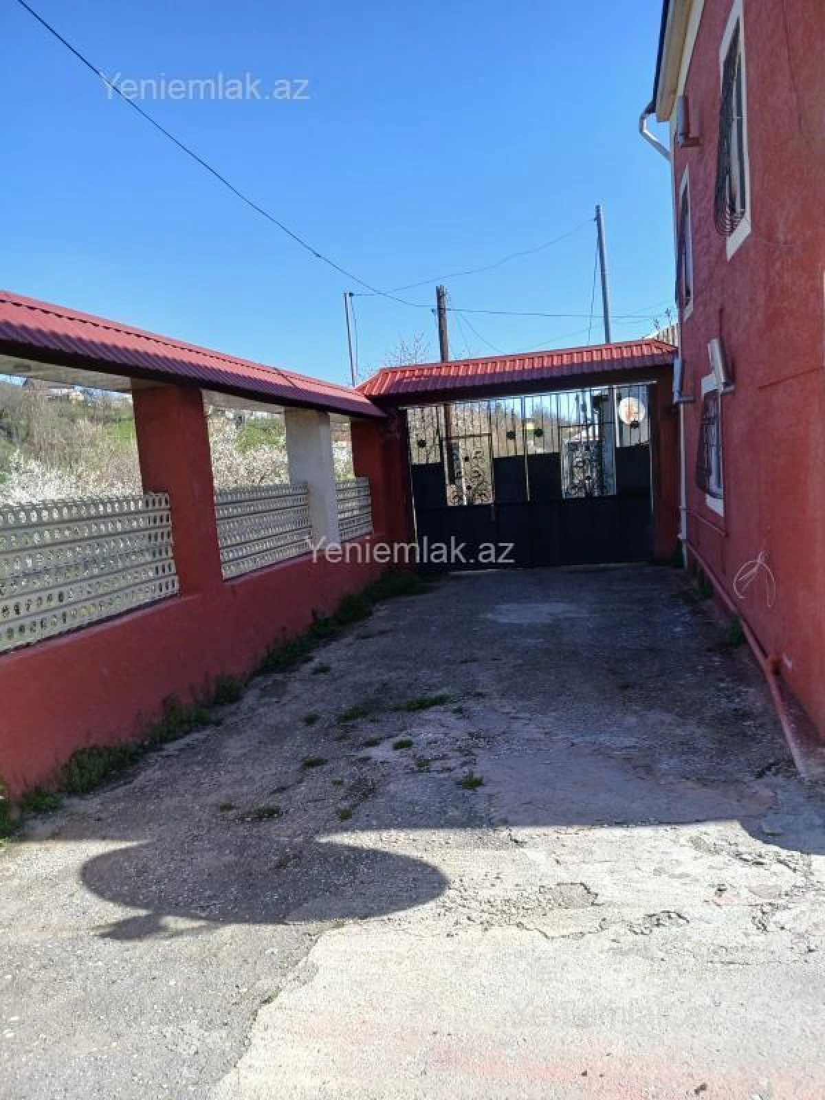 Satılır 5 otaqlı həyət evi 197 m²