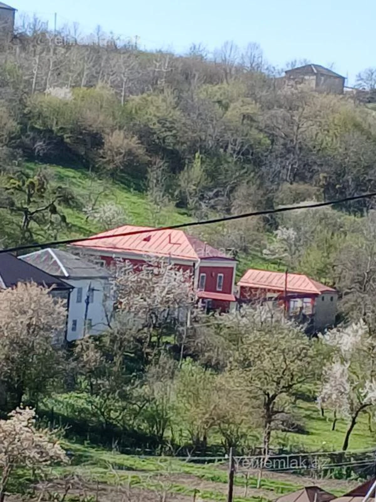 Satılır 5 otaqlı həyət evi 197 m²