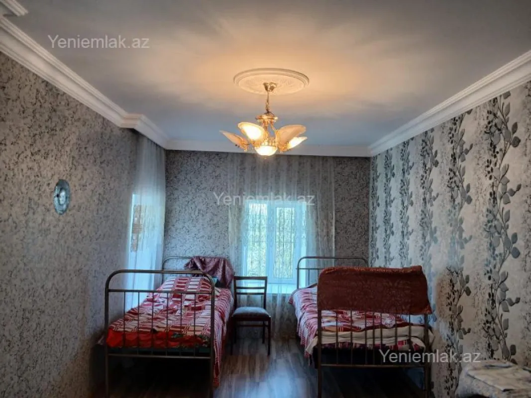 Satılır 5 otaqlı həyət evi 197 m²