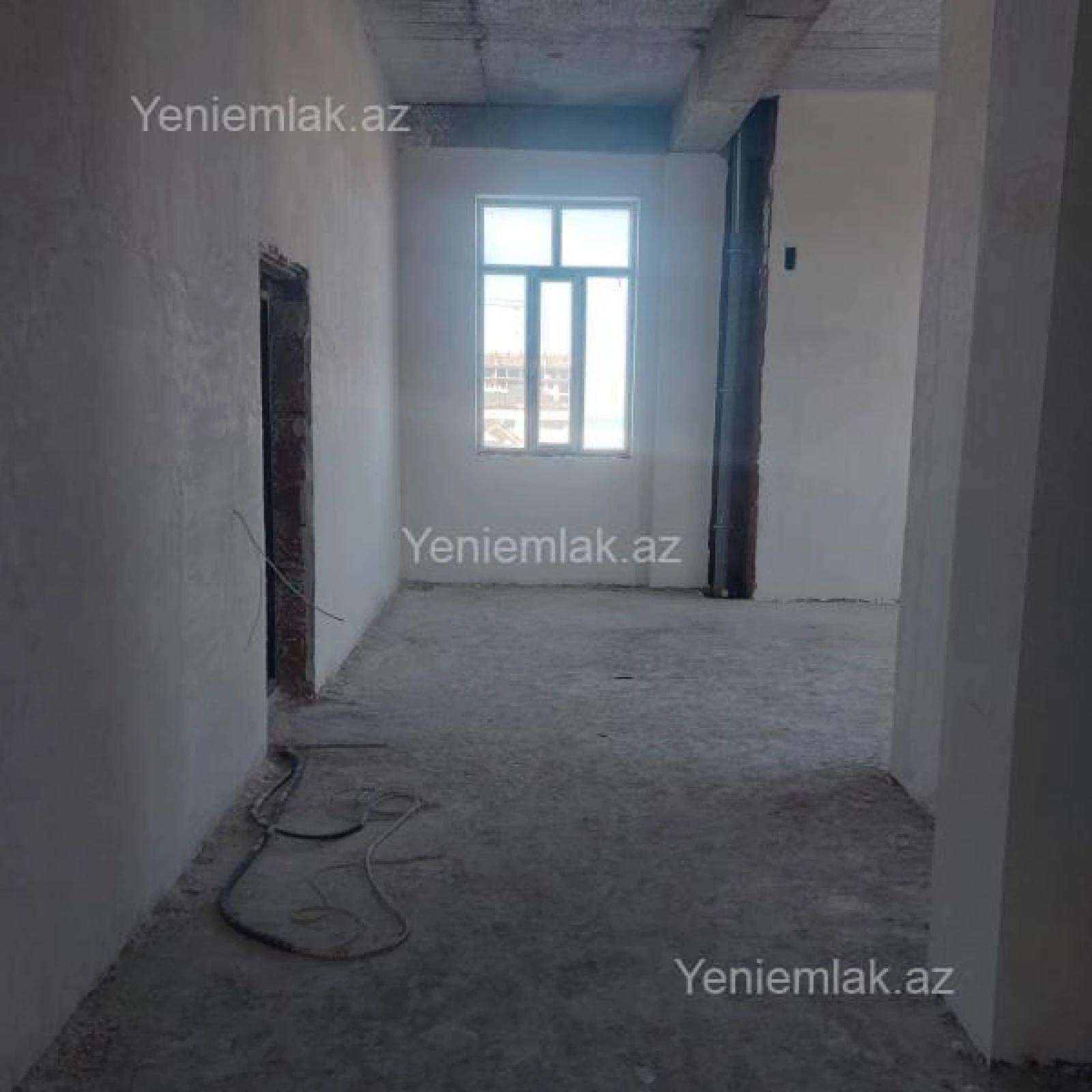 Satılır 3 otaqlı yeni tikili 82 m²
