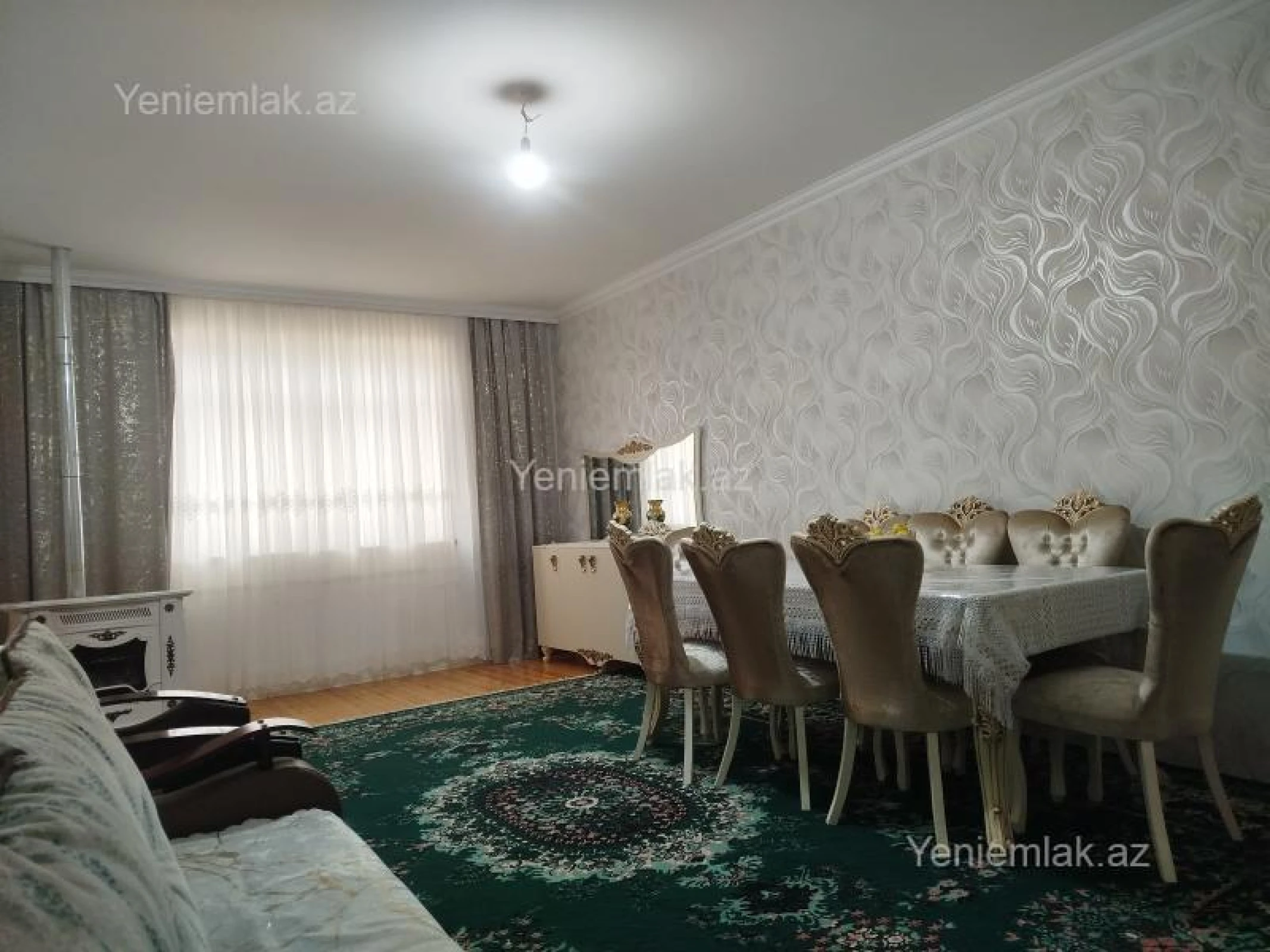 Satılır 5 otaqlı həyət evi 200 m²