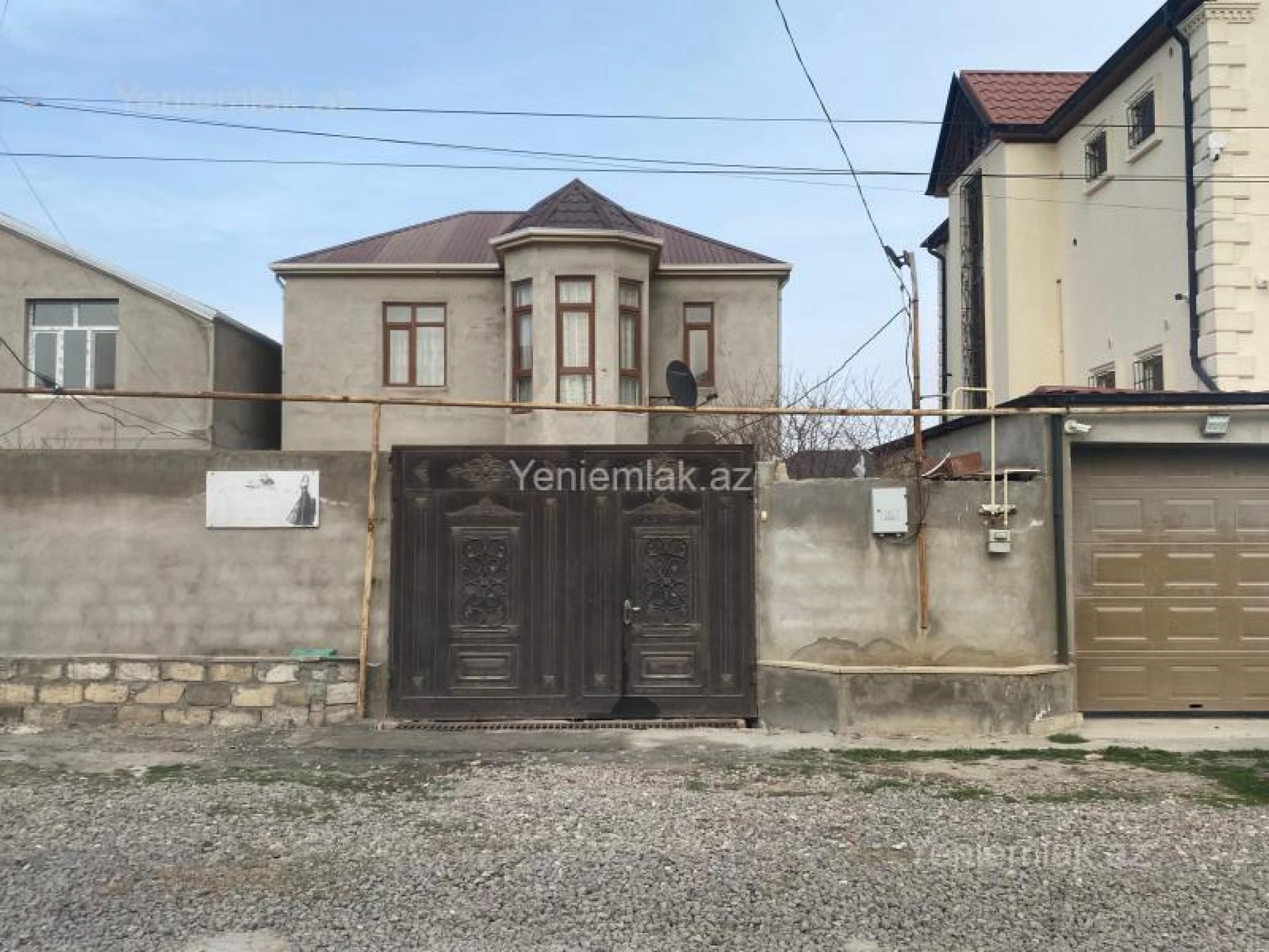 Satılır 5 otaqlı həyət evi 200 m²