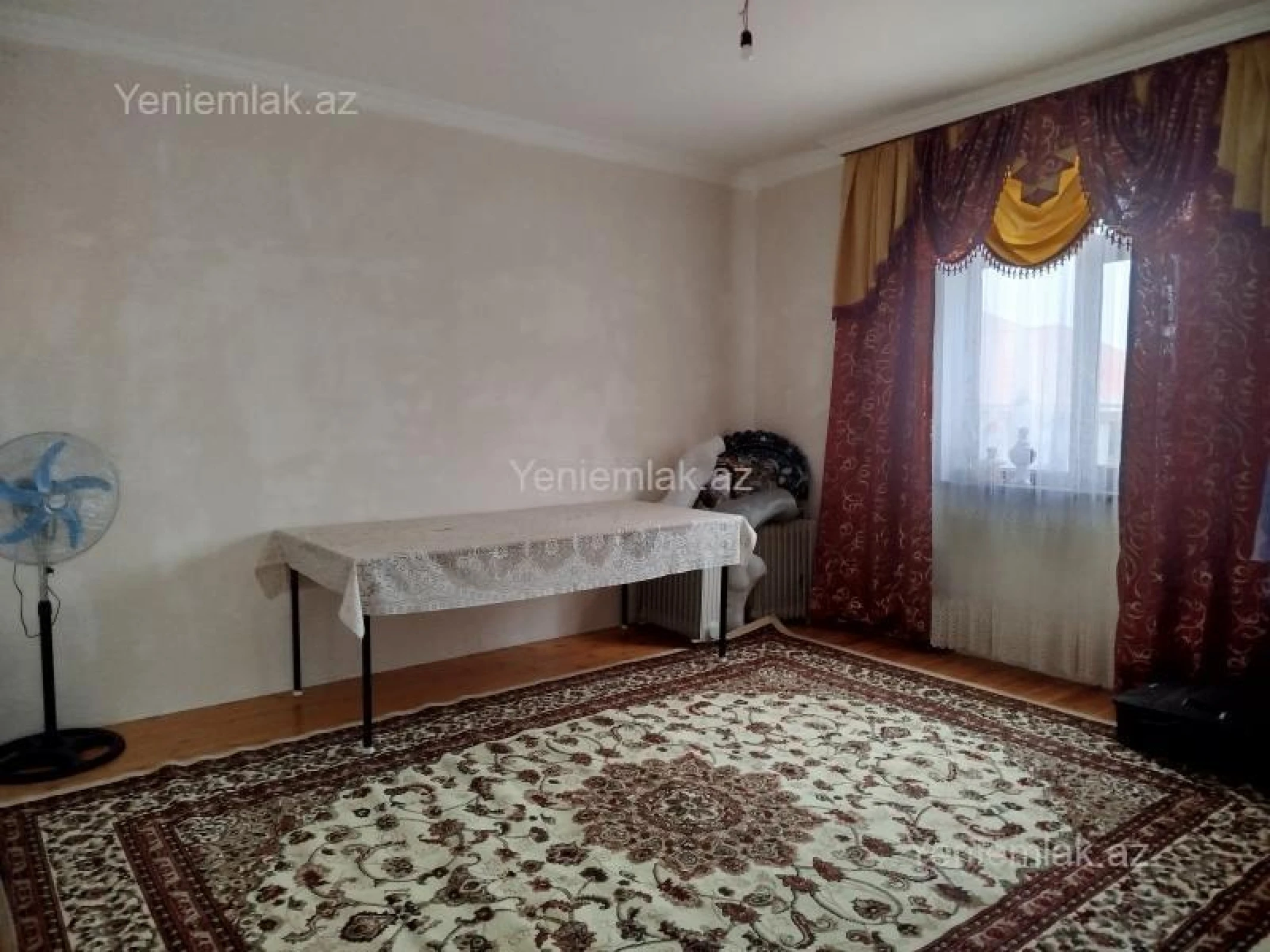 Satılır 5 otaqlı həyət evi 200 m²