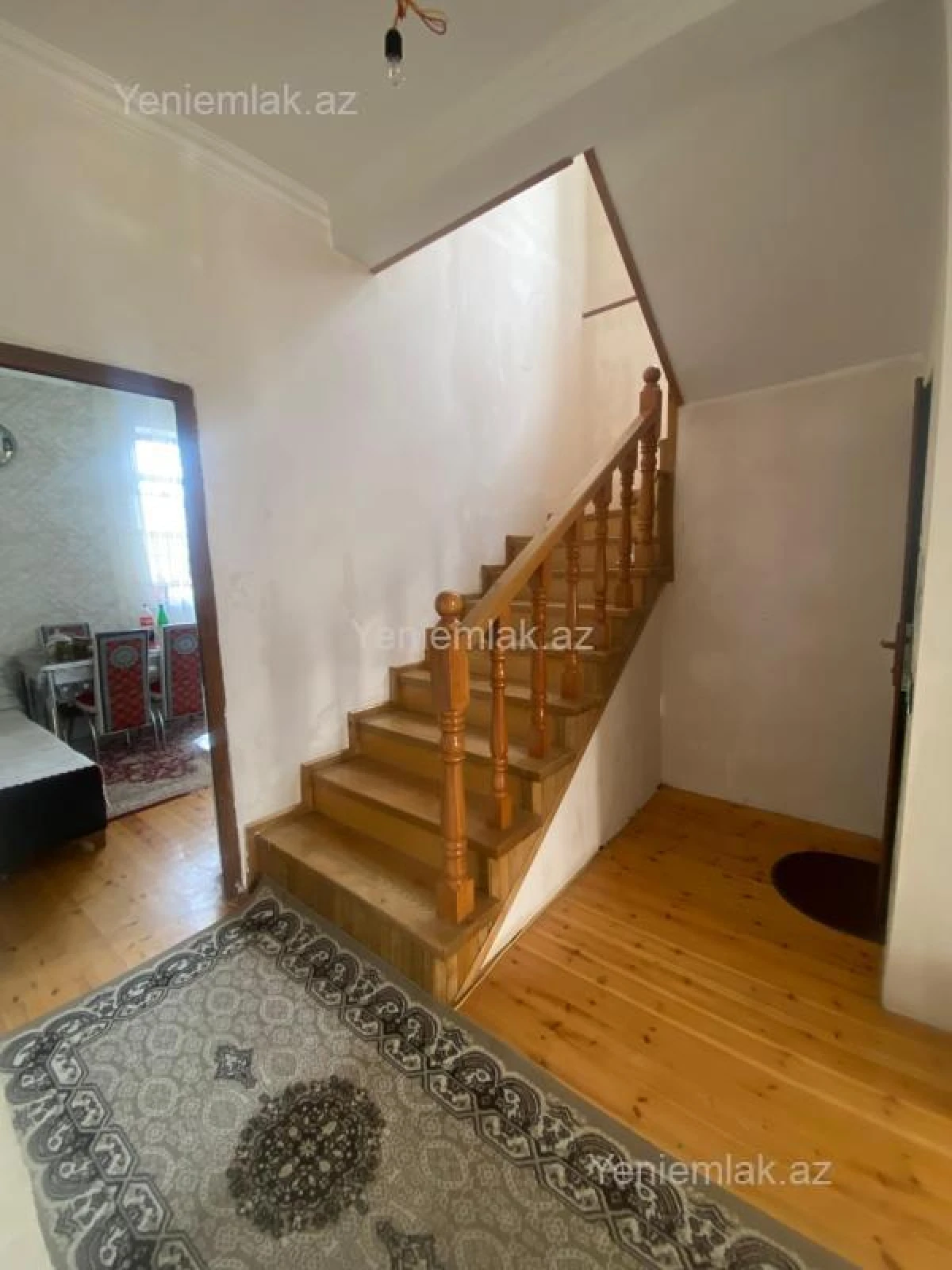 Satılır 5 otaqlı həyət evi 200 m²