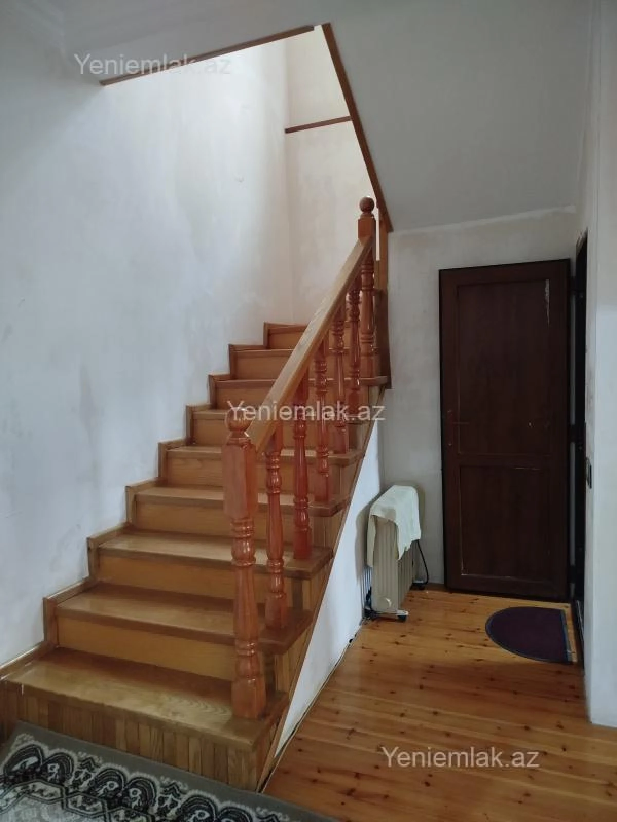 Satılır 5 otaqlı həyət evi 200 m²