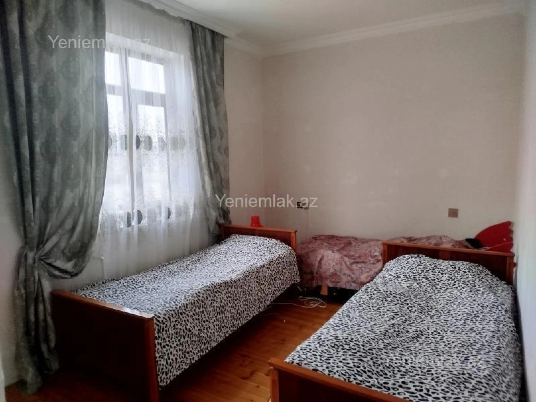 Satılır 5 otaqlı həyət evi 200 m²