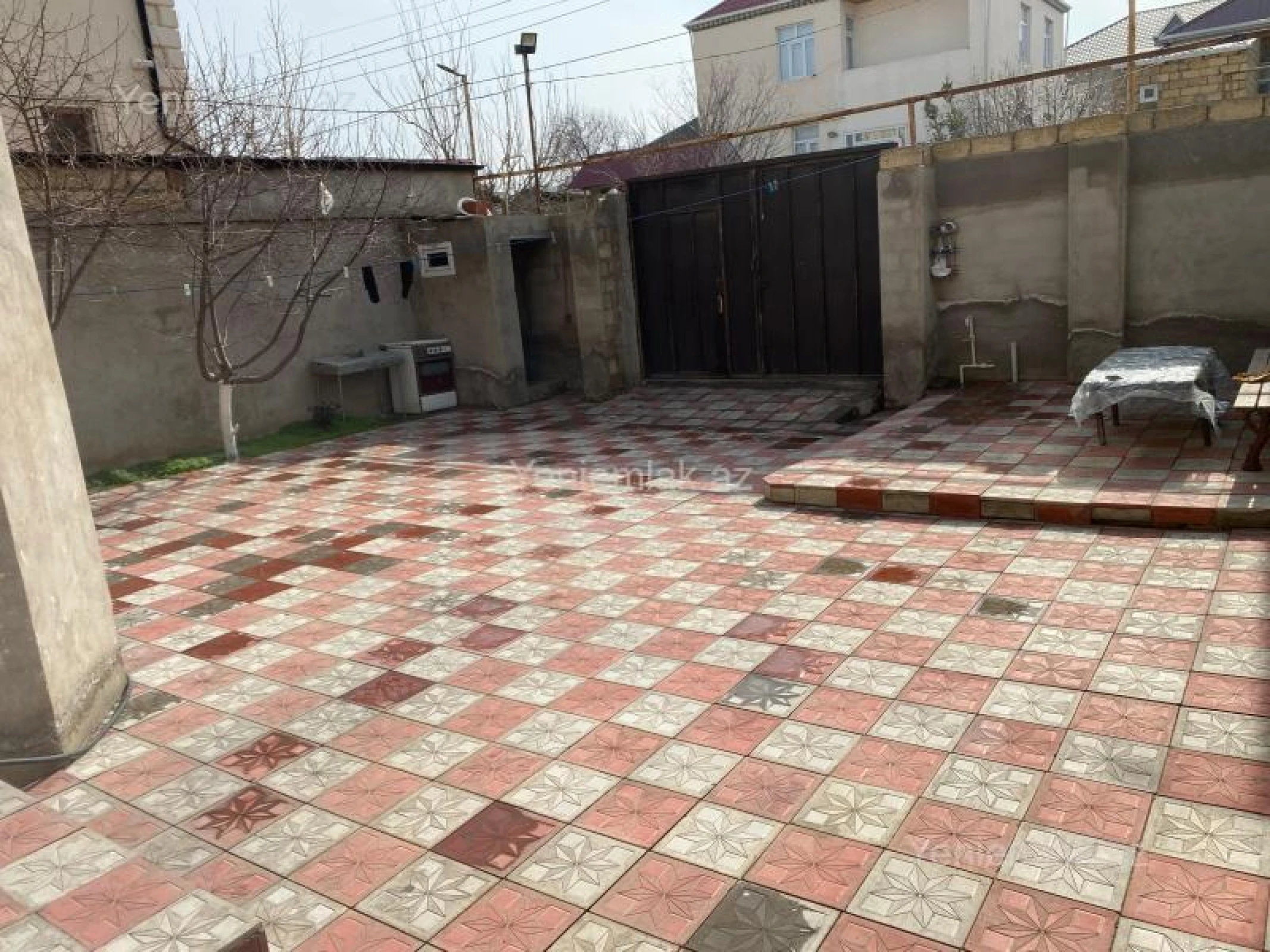Satılır 5 otaqlı həyət evi 200 m²