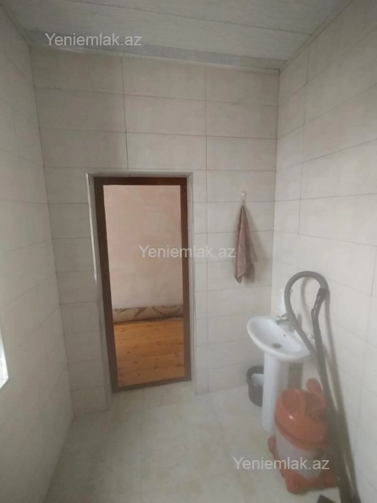 Satılır 5 otaqlı həyət evi 200 m²