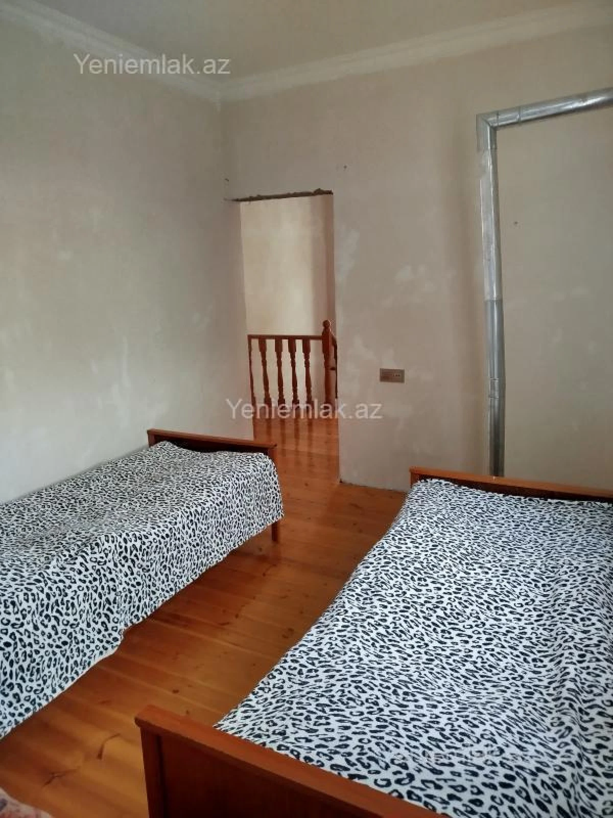 Satılır 5 otaqlı həyət evi 200 m²