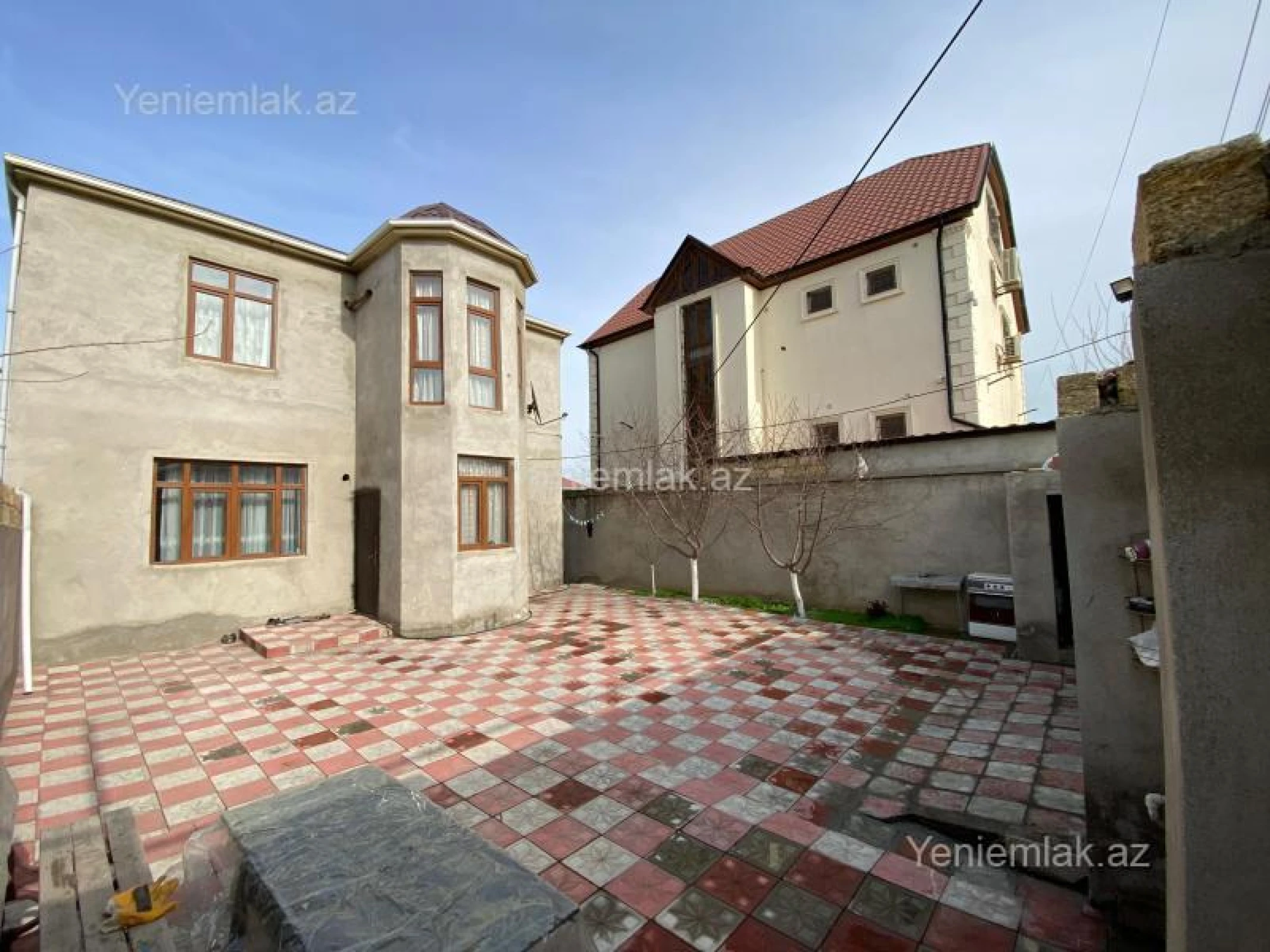 Satılır 5 otaqlı həyət evi 200 m²