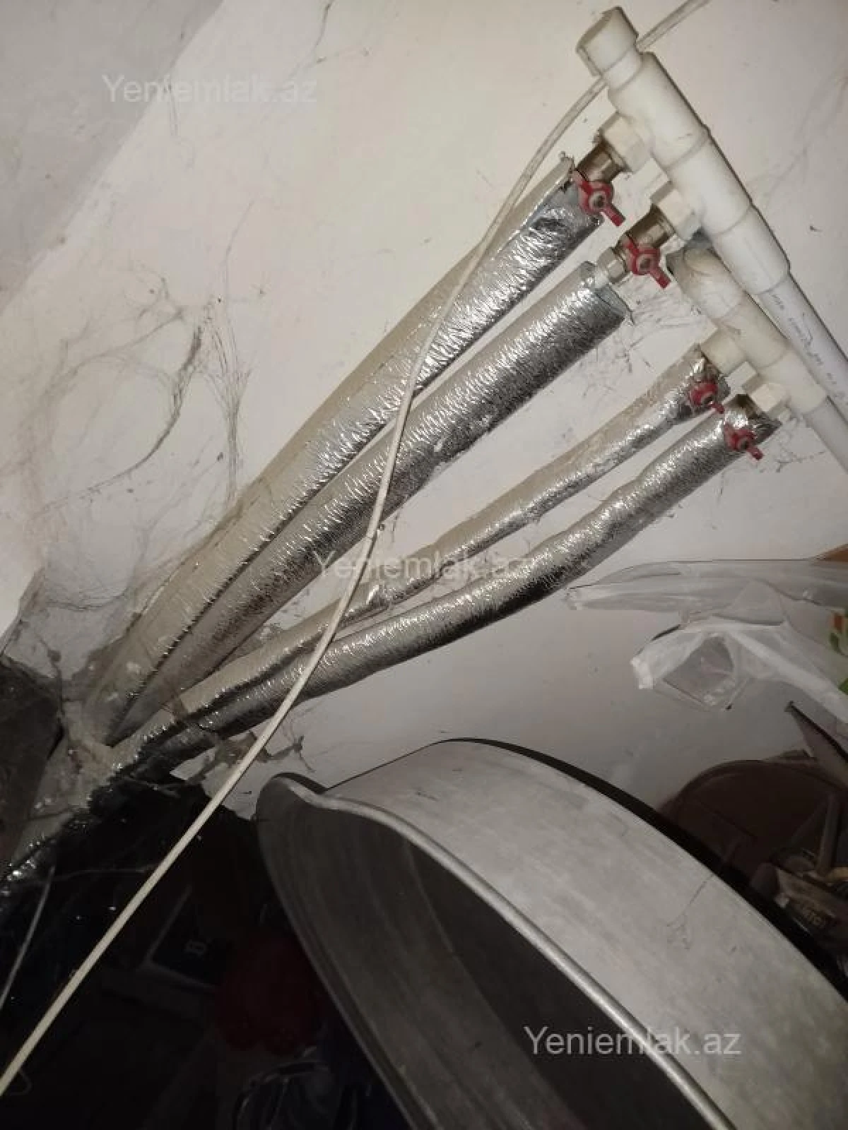 Satılır 5 otaqlı həyət evi 200 m²