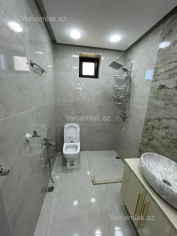 Satılır 5 otaqlı həyət evi 150 m²