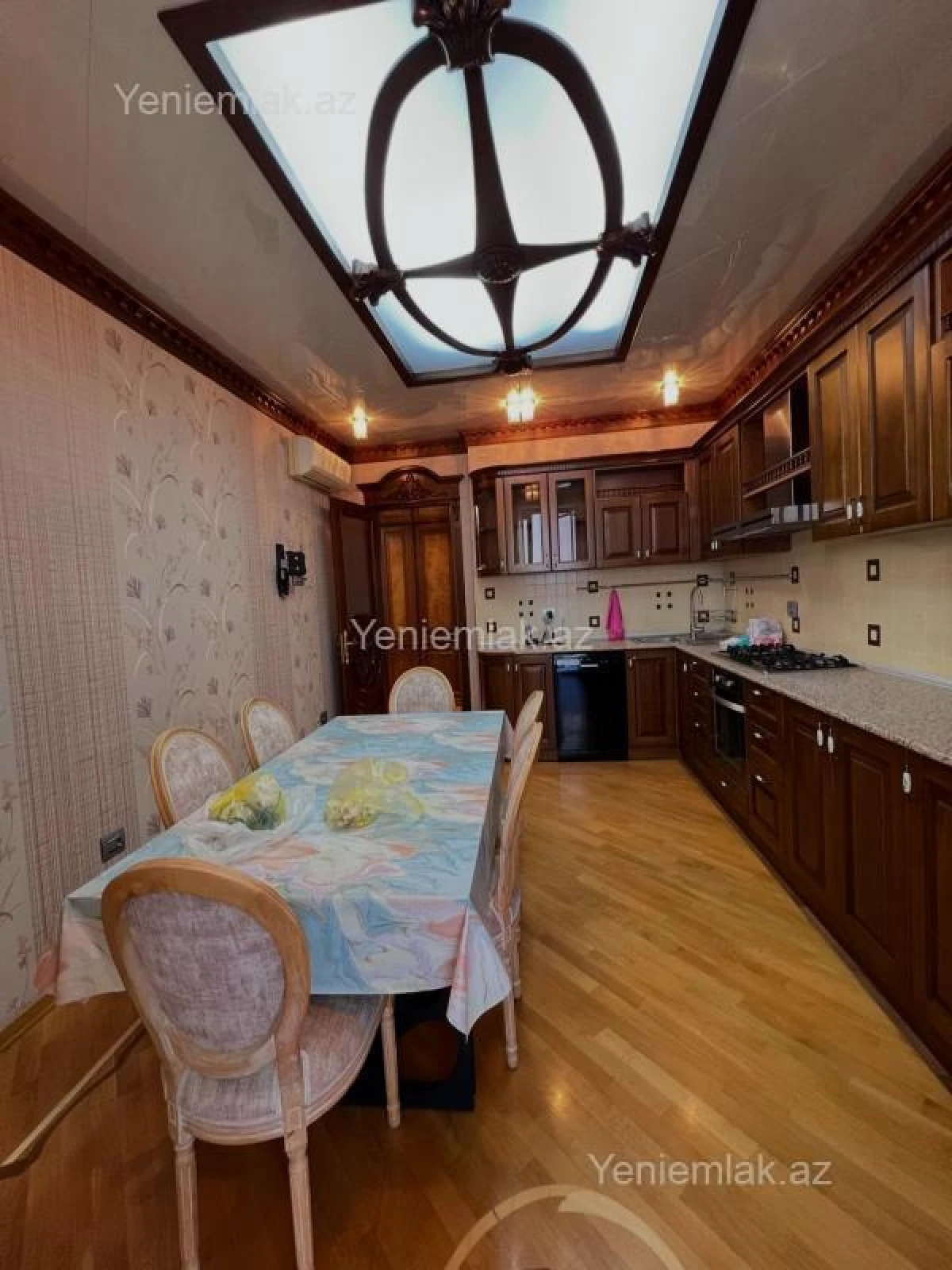 Satılır 4 otaqlı yeni tikili 191 m²