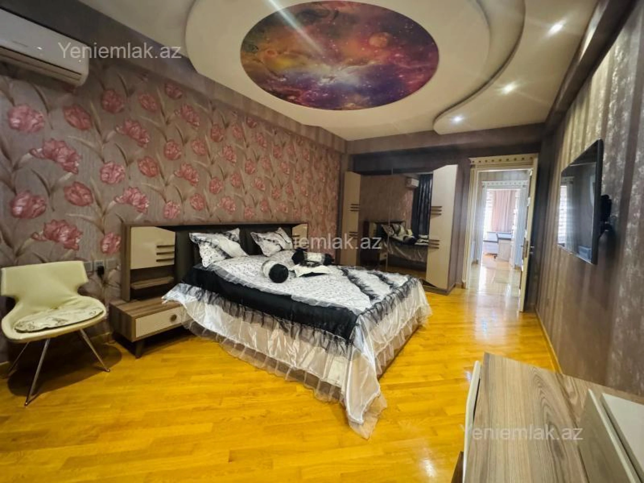 Satılır 3 otaqlı yeni tikili 140 m²