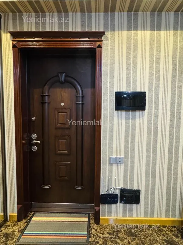 Satılır 3 otaqlı yeni tikili 140 m²