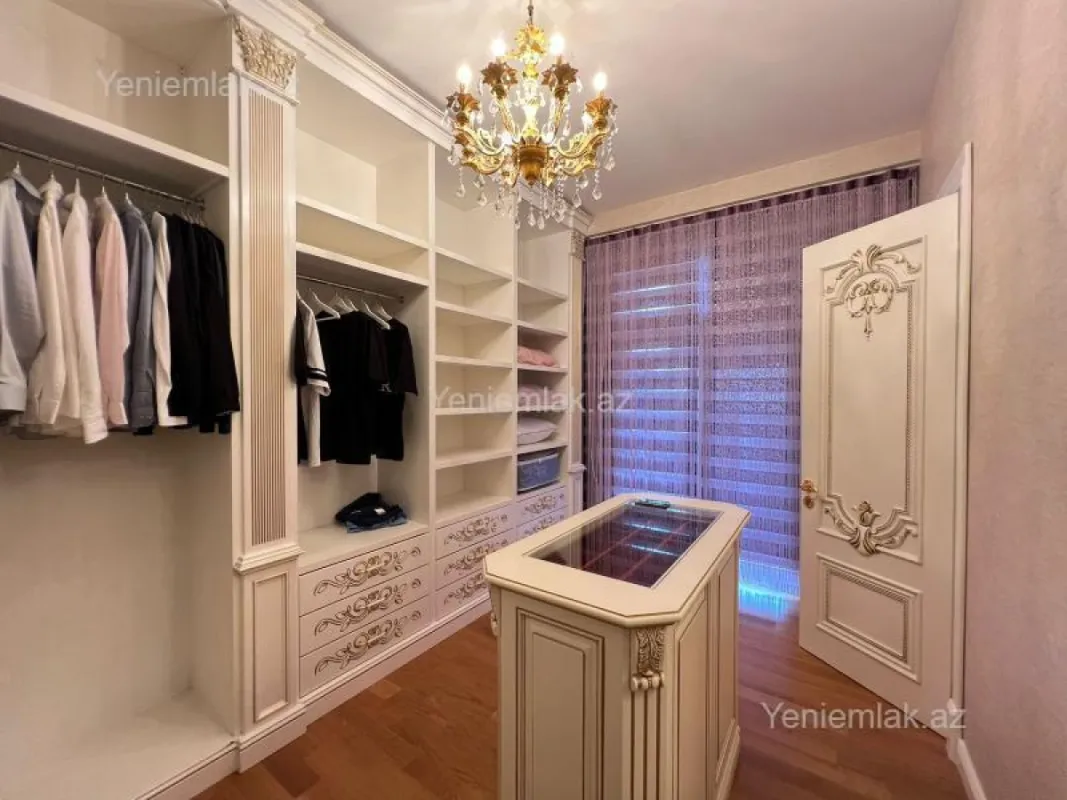 Satılır 5 otaqlı yeni tikili 285 m²