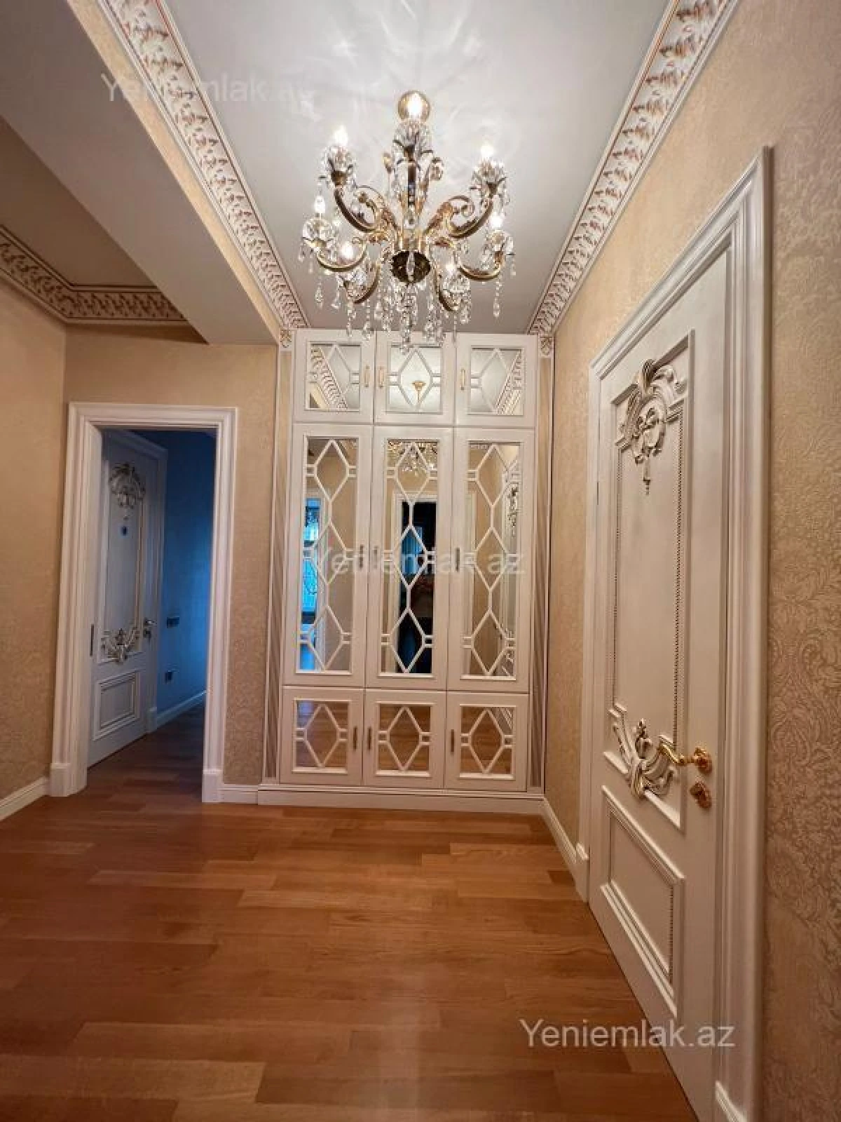 Satılır 5 otaqlı yeni tikili 285 m²