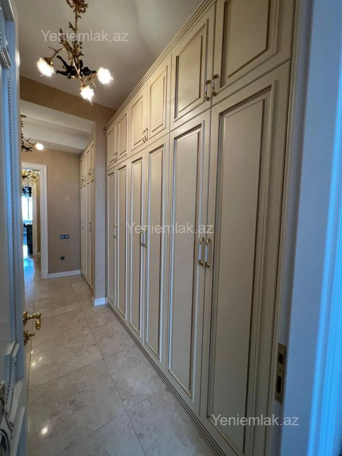 Satılır 5 otaqlı yeni tikili 285 m²