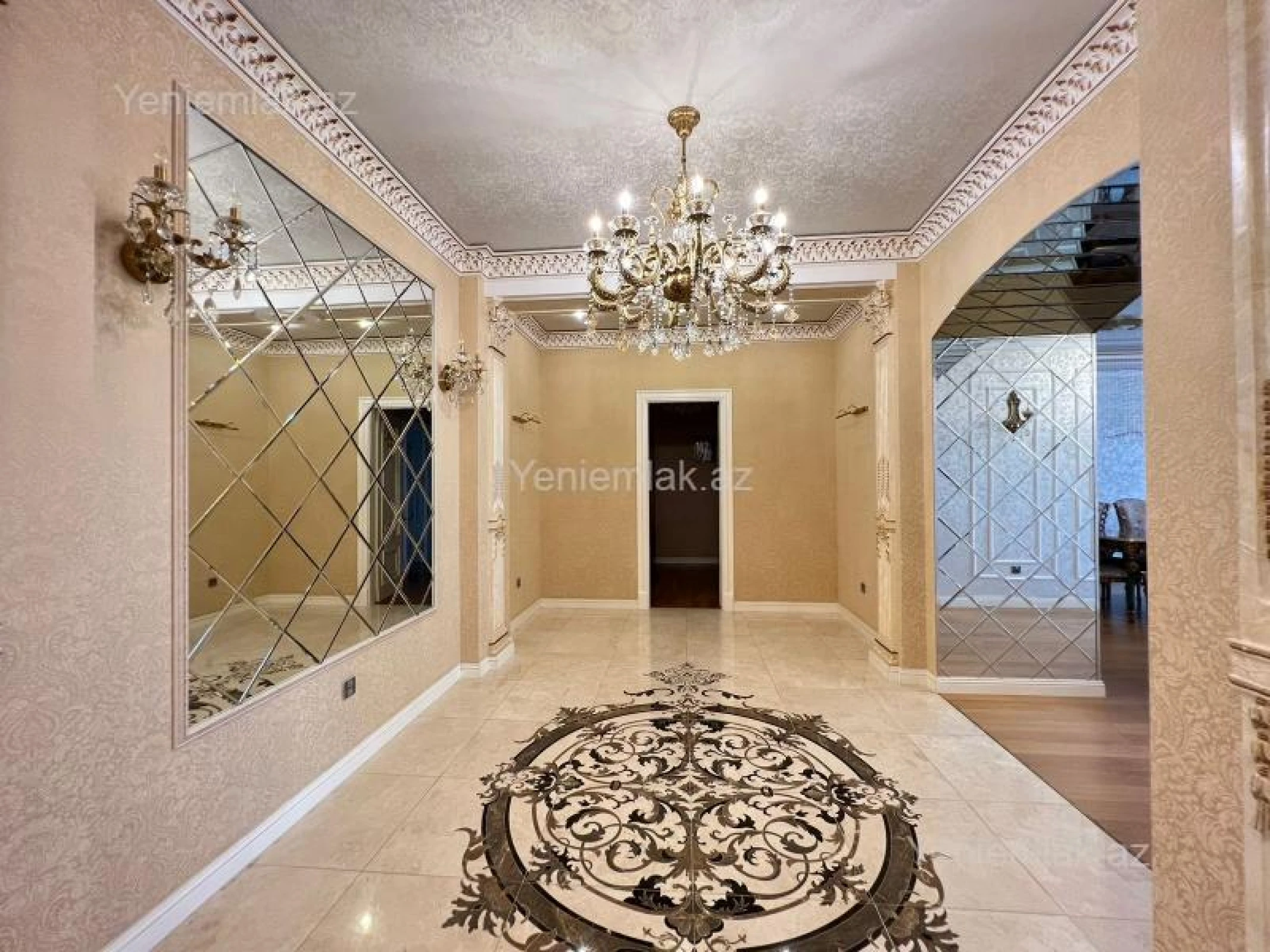 Satılır 5 otaqlı yeni tikili 285 m²