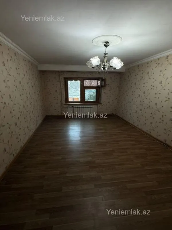 Satılır 2 otaqlı köhnə tikili 65 m²