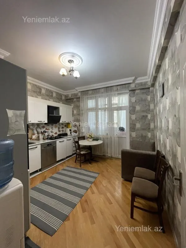 Satılır 2 otaqlı yeni tikili 81 m²