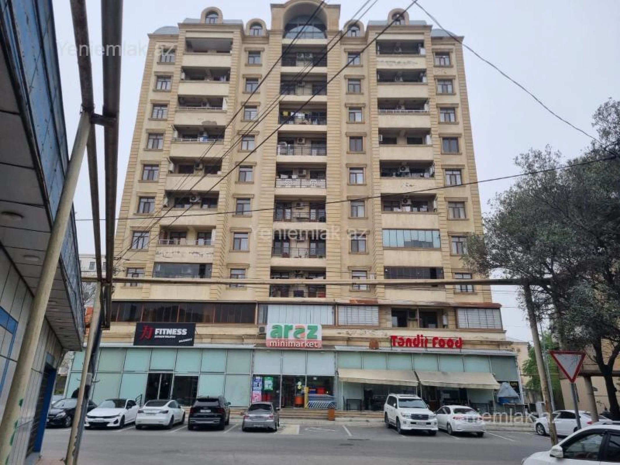 Satılır 3 otaqlı yeni tikili 120 m²