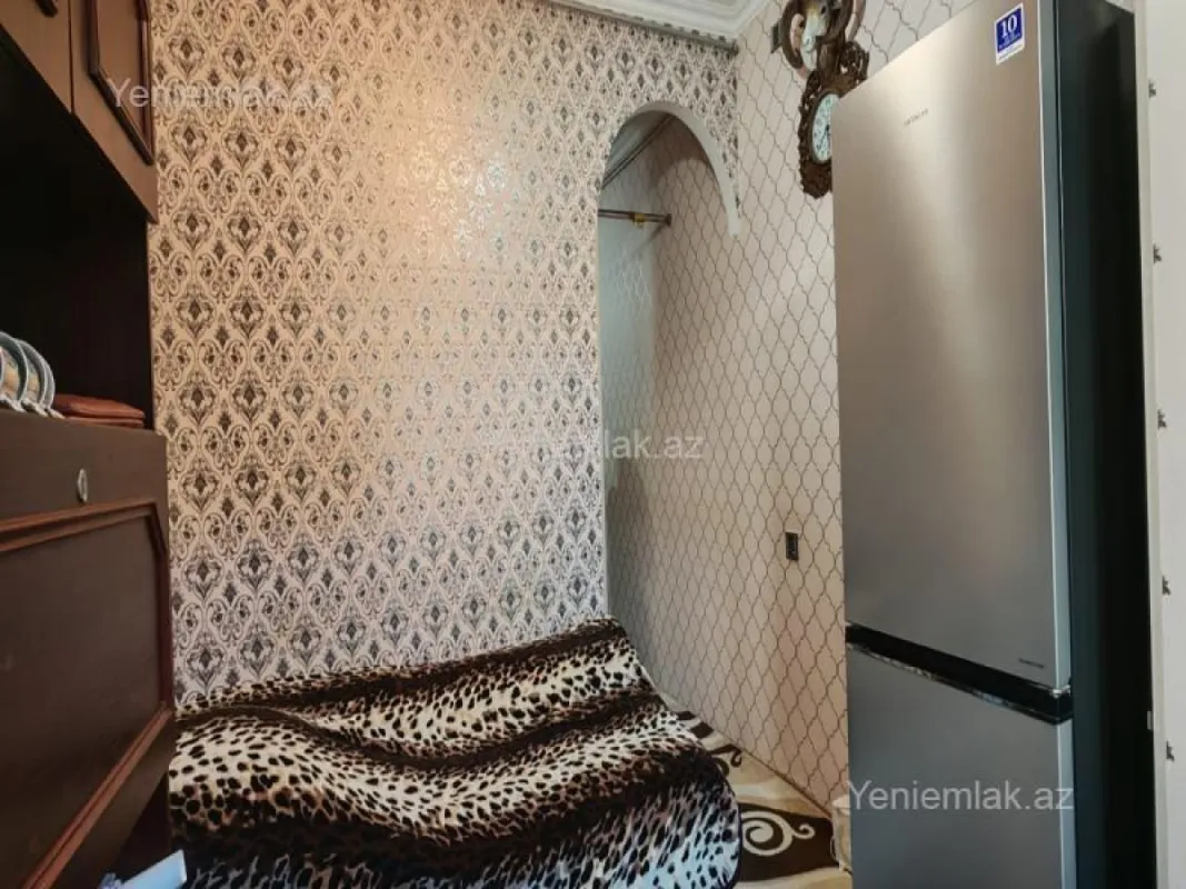 Satılır 2 otaqlı köhnə tikili 60 m²