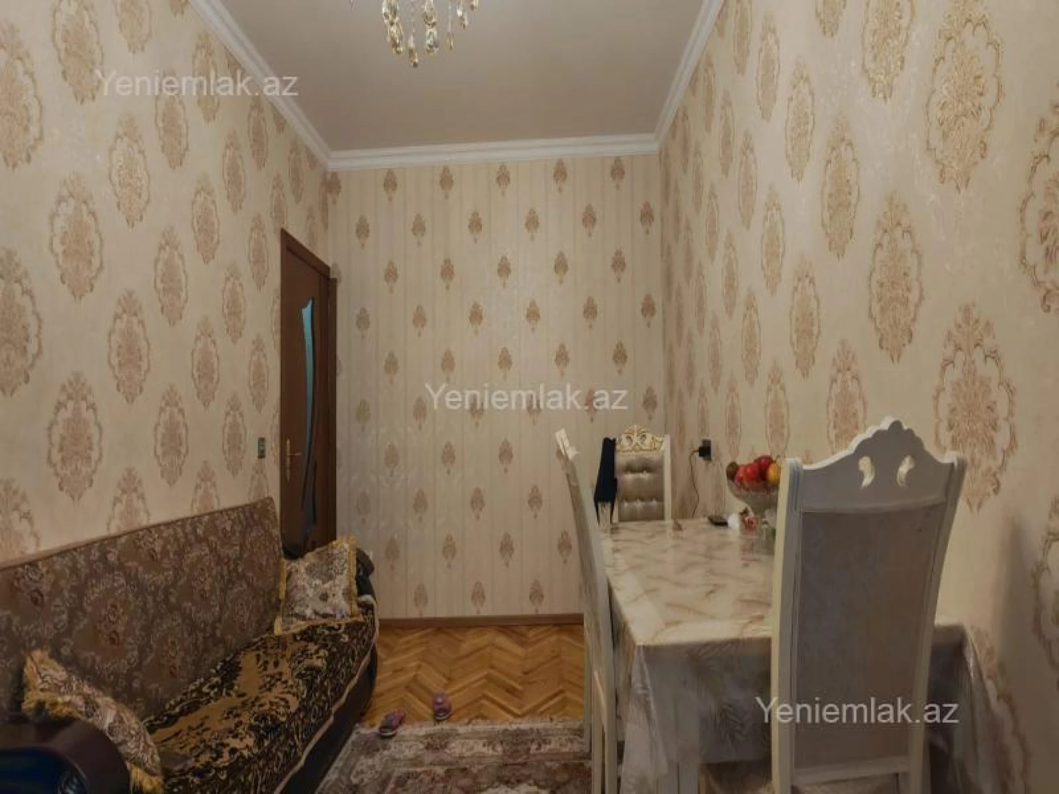 Satılır 2 otaqlı köhnə tikili 60 m²
