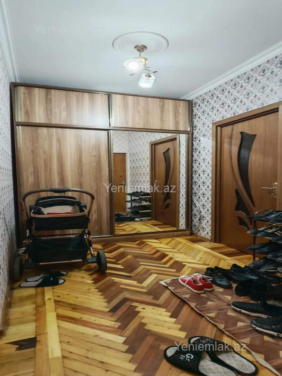 Satılır 2 otaqlı köhnə tikili 60 m²