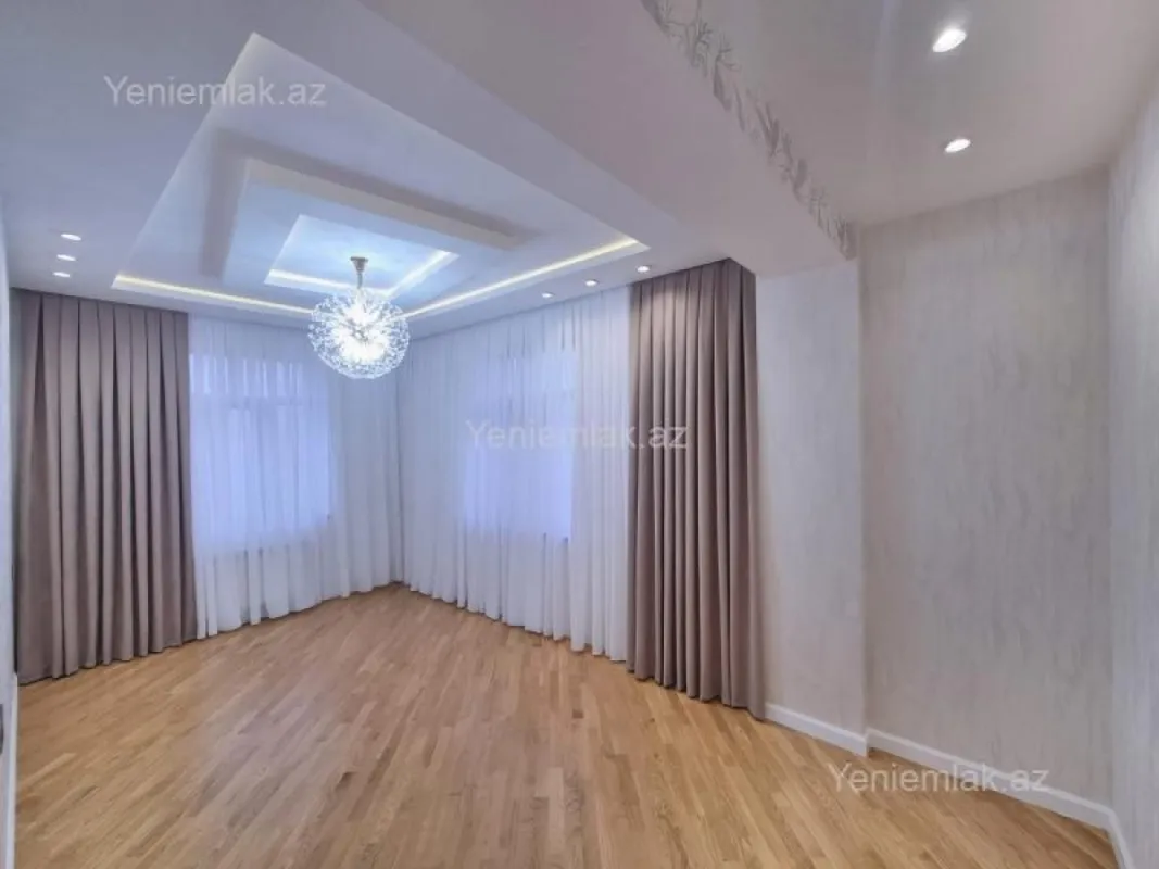 Satılır 3 otaqlı yeni tikili 121 m²