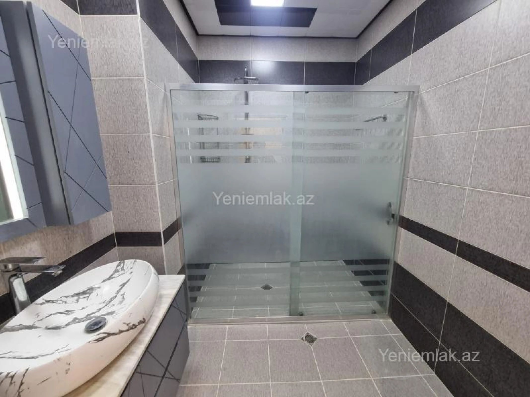 Satılır 3 otaqlı yeni tikili 121 m²