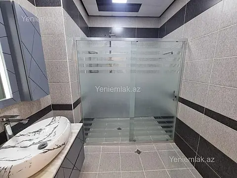 Satılır 3 otaqlı yeni tikili 121 m²