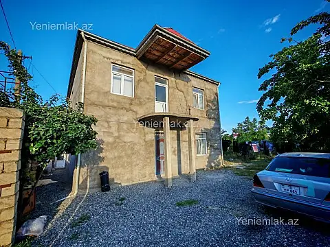Satılır 6 otaqlı həyət evi 200 m²