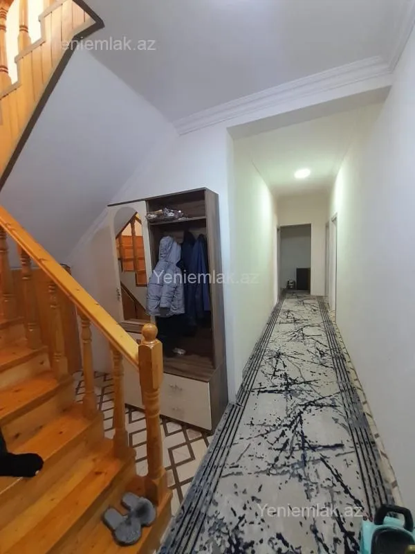 Satılır 6 otaqlı həyət evi 200 m²
