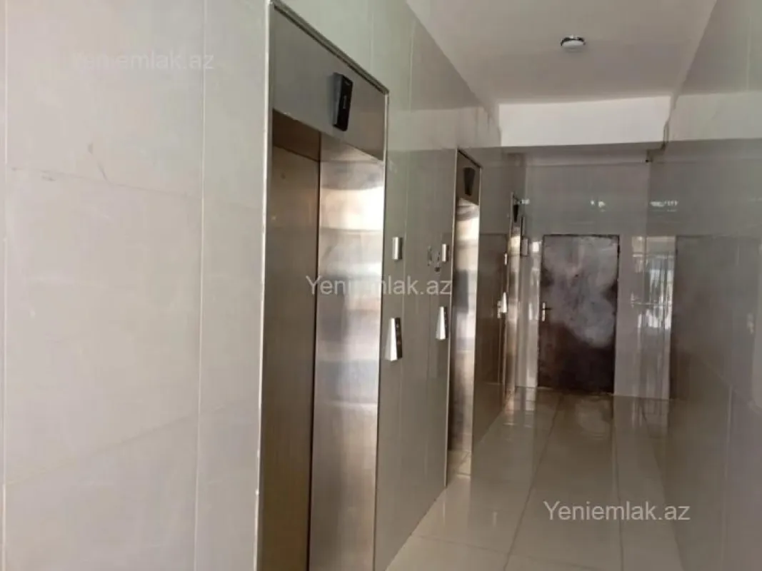 Satılır 3 otaqlı yeni tikili 115 m²