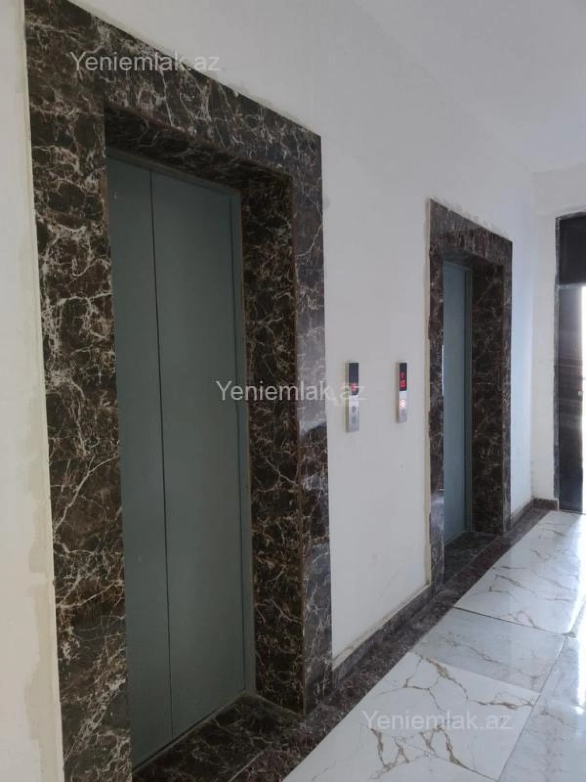 Satılır 4 otaqlı yeni tikili 181.2 m²