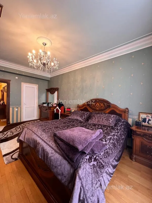 Satılır 4 otaqlı yeni tikili 185 m²