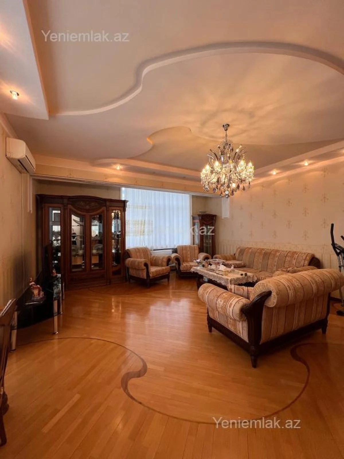 Satılır 4 otaqlı yeni tikili 185 m²